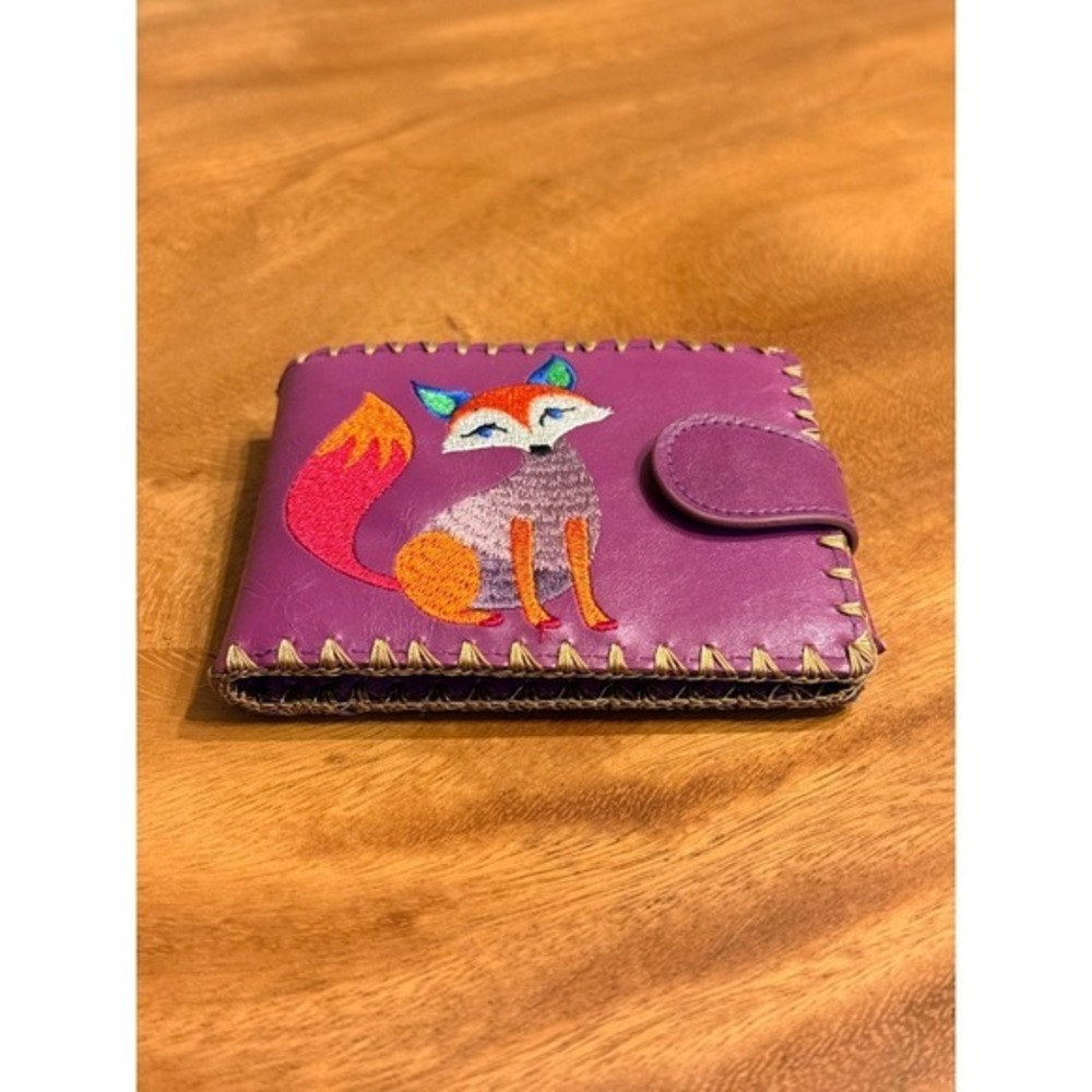 Lavishy Embroidered Fox Vegan Leather Bifold Wallet Purple NWOT - Picture 4 of 9